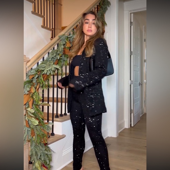 Windsor Showtime Chic Sequin Blazer & Pants Set - Picture 3 of 8